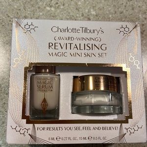 CHARLOTTE TILBURY'S REVITALISING MAGIC MINI SKIN SET
LIMITED EDITION KIT